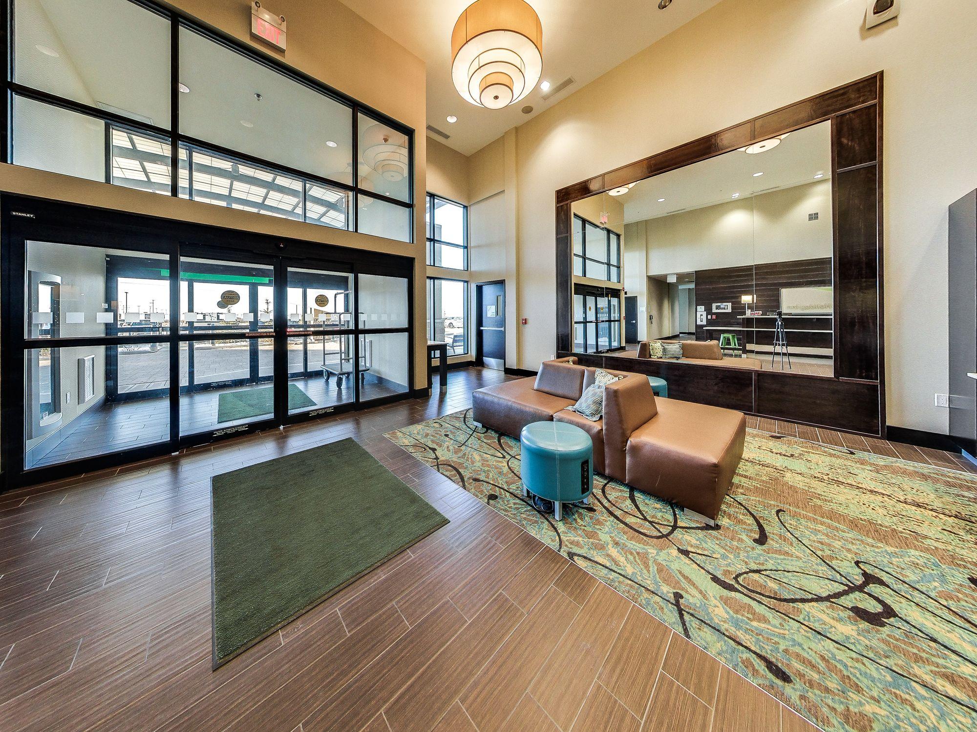 Holiday Inn Hotel & Suites Edmonton Airport Conference Centre By Ihg Ниску Экстерьер фото